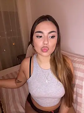 Snapshot of mint_melissaaa chatting on December 19, 6:12 pm mint melissaaa online show from December 19, 6:12 pm