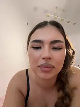 mint melissaaa online show from January 10, 4:30 pm