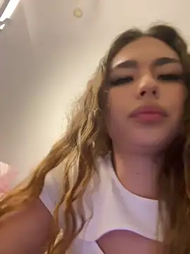 mint melissaaa online show from March 11, 12:28 pm