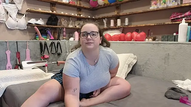 Kimberly-Caprice online show from March 14, 11:23 am