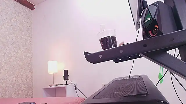 nicol f online show from January 7, 7:17 pm