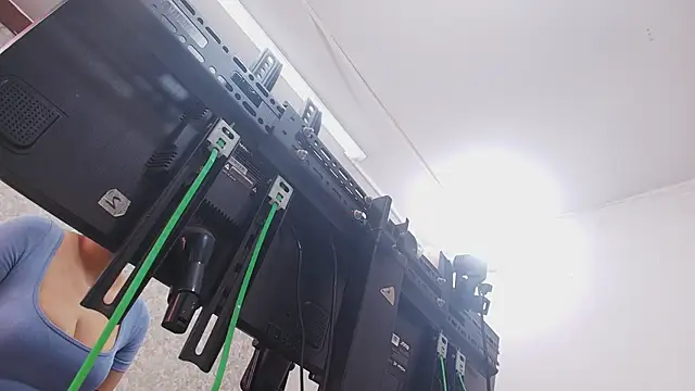 nicol f online show from September 8, 7:13 pm