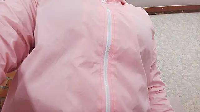 nicol f online show from September 15, 7:25 pm