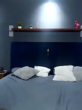 Snapshot of Ursa_sexy chatting on September 17, 6:48 am Ursa sexy online show from September 17, 6:48 am