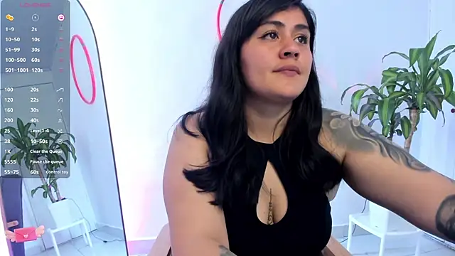 Snapshot of GretaX-X chatting on December 12, 1:49 pm GretaX-X online show from December 12, 1:49 pm