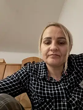 Malichkaanna30 online show from December 16, 1:11 pm