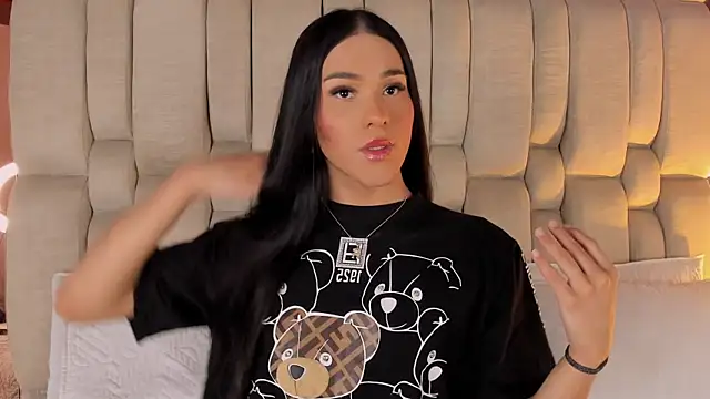 Isa Little Star online show from February 18, 2:29 am