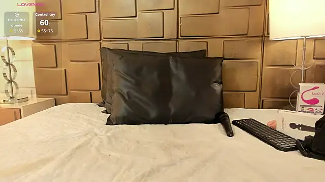 Snapshot of NaomyRivera chatting on July 12, 12:51 pm NaomyRivera online show from July 12, 12:51 pm