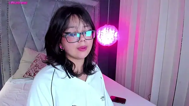 missy taylor  online show from February 26, 5:17 pm