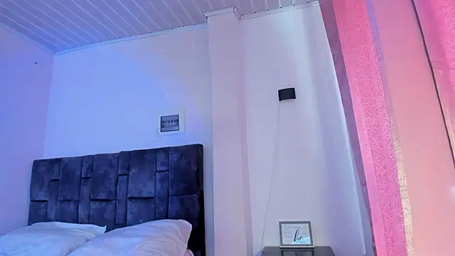 kitty myers online show from October 31, 2:18 pm