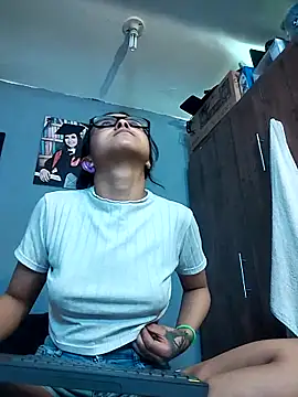 Hot Teens69 online show from April 4, 5:10 pm