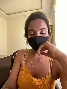 Snapshot of miss_lina chatting on February 20, 5:01 am miss lina online show from February 20, 5:01 am