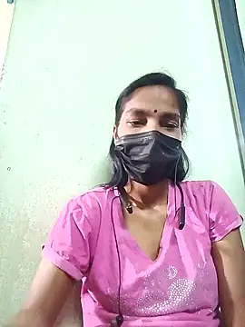 Snapshot of anusiya01 chatting on January 4, 6:19 am anusiya01 online show from January 4, 6:19 am