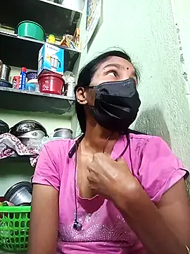 Snapshot of anusiya01 chatting on January 4, 9:43 am anusiya01 online show from January 4, 9:43 am