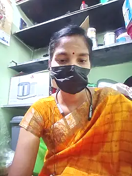 Snapshot of anusiya01 chatting on January 5, 2:41 pm anusiya01 online show from January 5, 2:41 pm