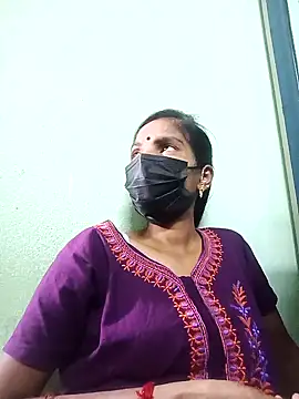 Snapshot of anusiya01 chatting on January 25, 7:06 am anusiya01 online show from January 25, 7:06 am