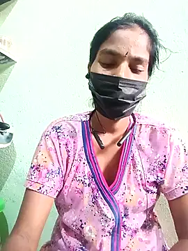 Snapshot of anusiya01 chatting on February 5, 2:19 am anusiya01 online show from February 5, 2:19 am