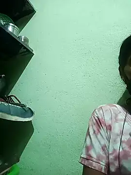 Snapshot of anusiya01 chatting on February 6, 5:09 pm anusiya01 online show from February 6, 5:09 pm