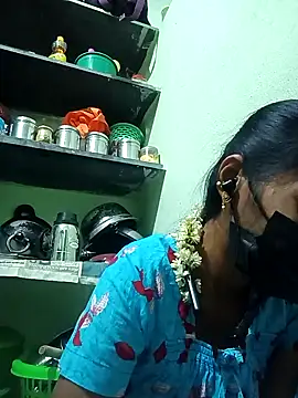 Snapshot of anusiya01 chatting on February 8, 4:36 pm anusiya01 online show from February 8, 4:36 pm