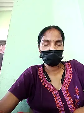 Snapshot of anusiya01 chatting on March 9, 7:45 am anusiya01 online show from March 9, 7:45 am