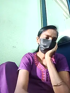 Snapshot of anusiya01 chatting on September 11, 3:28 am anusiya01 online show from September 11, 3:28 am