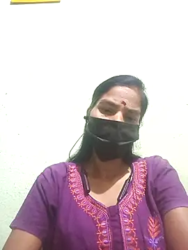 Snapshot of anusiya01 chatting on September 14, 2:05 pm anusiya01 online show from September 14, 2:05 pm