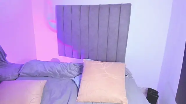 sarah  bigboobs online show from December 18, 12:22 pm