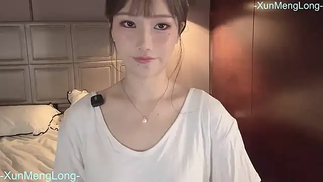 Snapshot of -XunMengLong- chatting on April 1, 6:27 pm -XunMengLong- online show from April 1, 6:27 pm