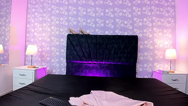 BritneySweet  online show from February 17, 4:09 am