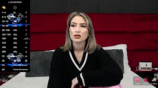 Snapshot of MinnieMe chatting on January 15, 9:02 am MinnieMe online show from January 15, 9:02 am