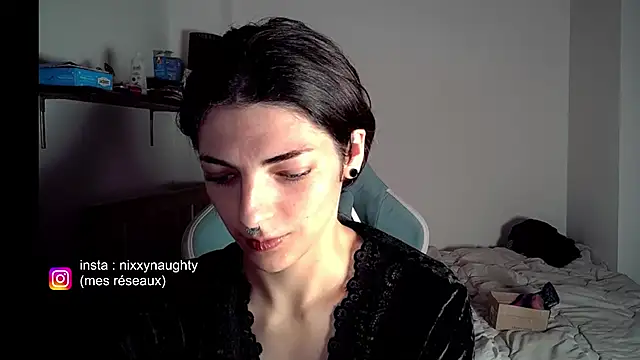 Snapshot of Nixxy_naughty chatting on December 12, 12:22 pm Nixxy naughty online show from December 12, 12:22 pm