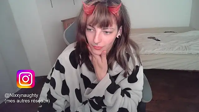 Snapshot of Nixxy_naughty chatting on February 21, 12:16 am Nixxy naughty online show from February 21, 12:16 am