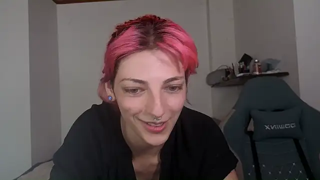 Snapshot of Nixxy_naughty chatting on September 20, 10:11 pm Nixxy naughty online show from September 20, 10:11 pm