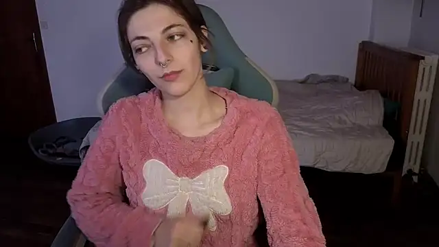 Snapshot of Nixxy_naughty chatting on January 13, 10:15 pm Nixxy naughty online show from January 13, 10:15 pm