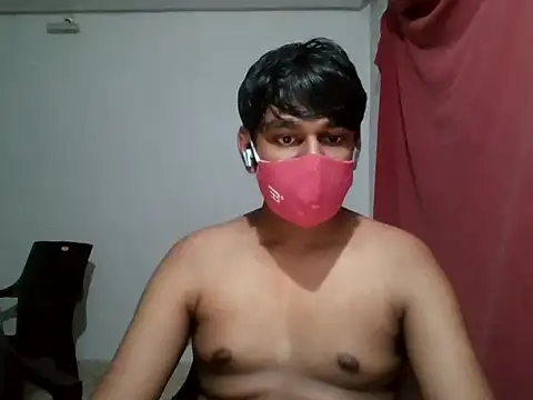 Snapshot of brownguy1234 chatting on January 19, 10:06 pm brownguy1234 online show from January 19, 10:06 pm