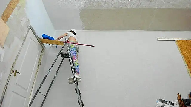 Snapshot of YourSuperModel chatting on December 18, 7:47 am YourSuperModel online show from December 18, 7:47 am