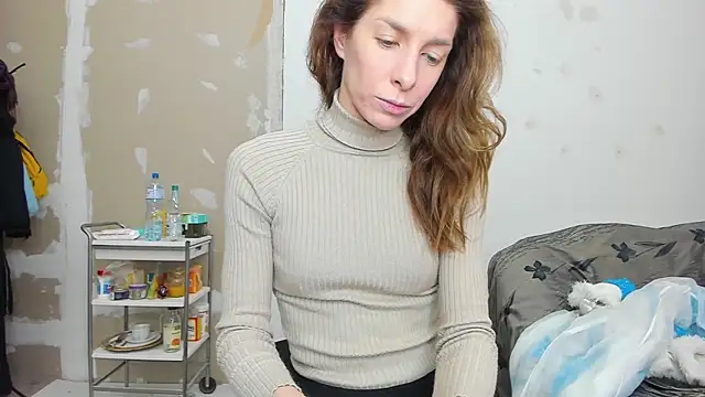 Snapshot of YourSuperModel chatting on December 27, 5:42 am YourSuperModel online show from December 27, 5:42 am