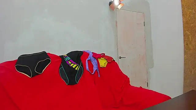 Snapshot of YourSuperModel chatting on February 14, 10:38 am YourSuperModel online show from February 14, 10:38 am