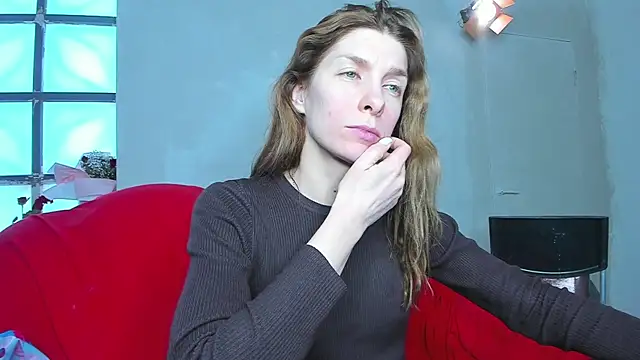 Snapshot of YourSuperModel chatting on February 18, 11:44 am YourSuperModel online show from February 18, 11:44 am