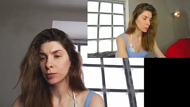 Snapshot of YourSuperModel chatting on March 7, 9:29 am YourSuperModel online show from March 7, 9:29 am