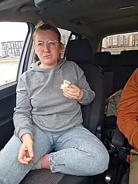 Snapshot of -Schweppes- chatting on March 14, 11:23 am -Schweppes- online show from March 14, 11:23 am