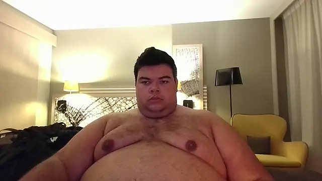 Snapshot of TinyTitanOtaku chatting on December 11, 6:20 pm TinyTitanOtaku online show from December 11, 6:20 pm