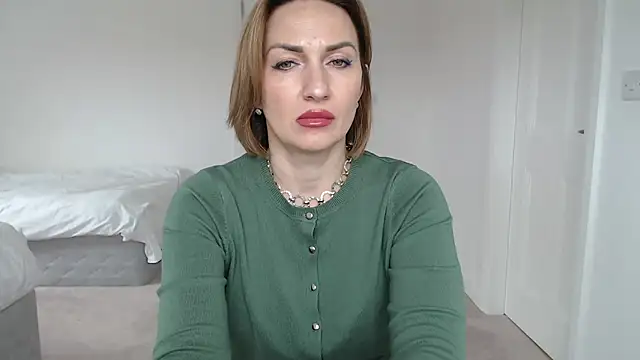 Mallinia online show from March 16, 2:55 pm