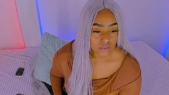 Emily Williams12 online show from June 21, 1:52 am