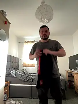 boschmerc147 online show from January 7, 1:46 pm