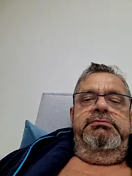 axecoman60 online show from January 20, 7:04 pm