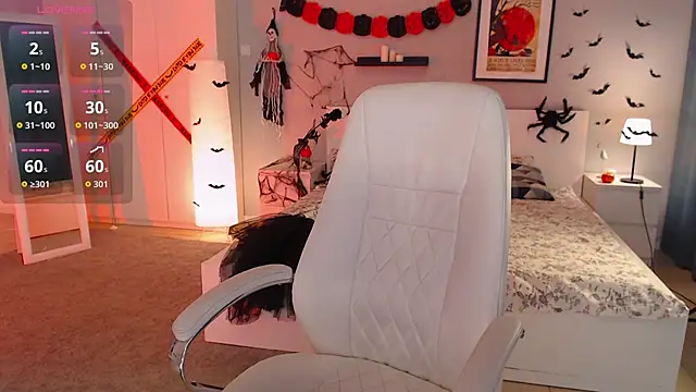 Bellla Haddid online show from October 31, 1:17 am