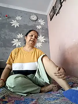 Kavya kapoor online show from March 12, 3:35 am