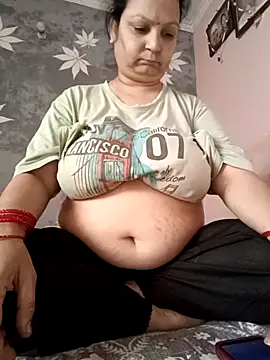 Kavya kapoor online show from November 13, 3:05 am