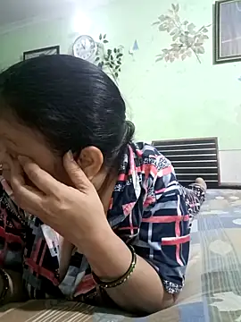 Kavya kapoor online show from April 7, 5:30 am